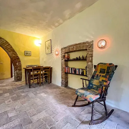 Podere Campalfi, Small Size アパート